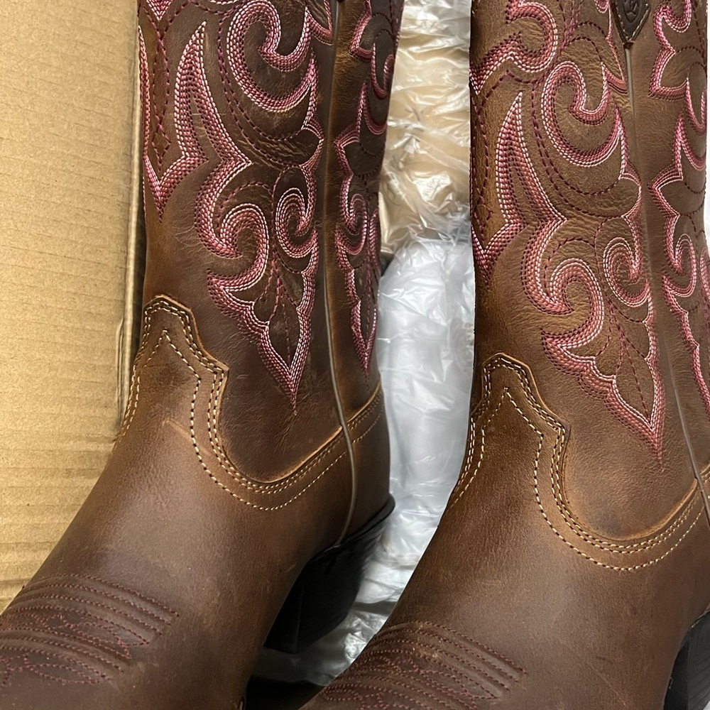 Ariat cowboy boots